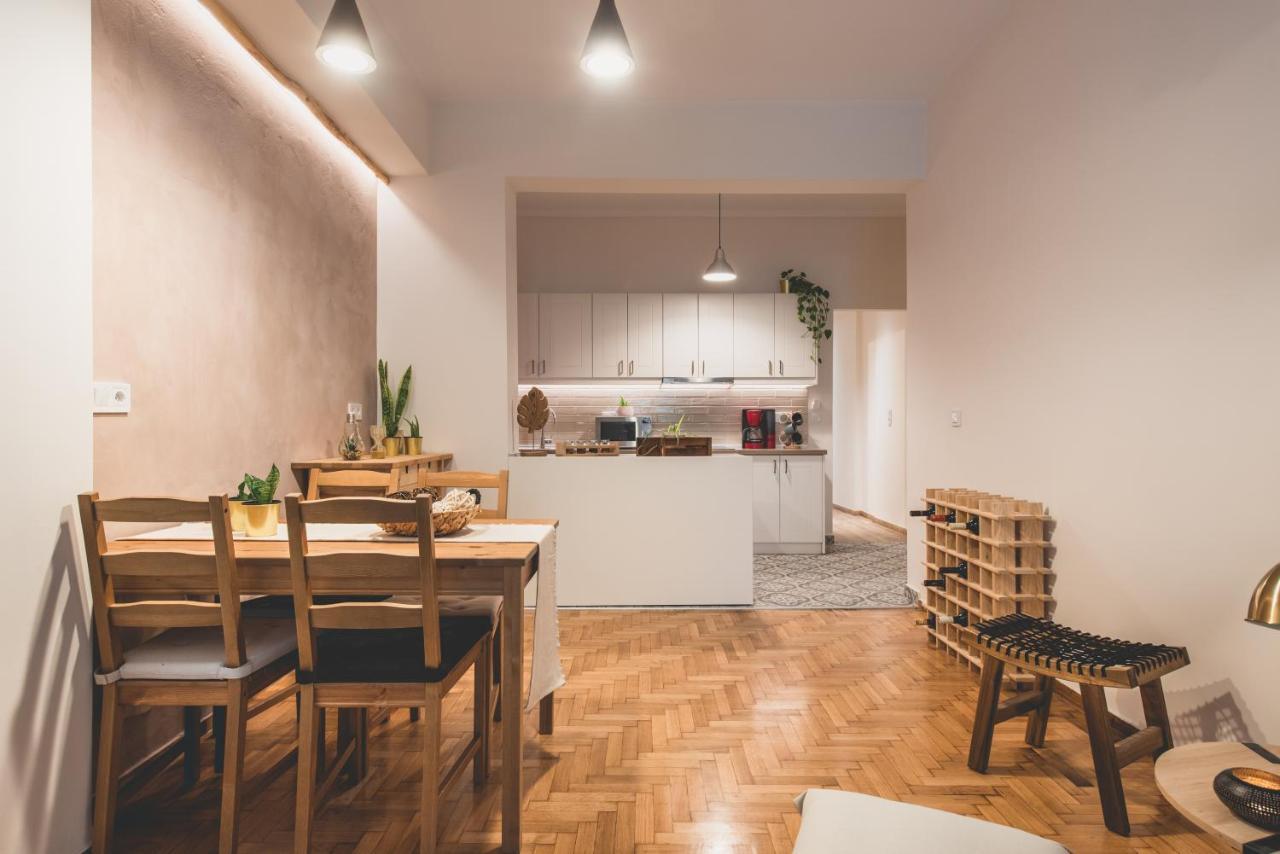 90M2 Luxury Apartment In The Heart Of Athens - Living Stone Sunstone ภายนอก รูปภาพ